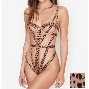 New With Tags• Very sexy Leopard